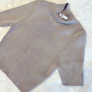 ZARA crop top sweater, Size Medium